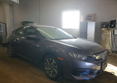 2018 Honda Civic Ex z USA, uszkodzony, nr VIN 19XFC2F74JE025736
